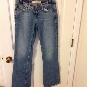 Size 4 women's Express Sarula Boot Cut jeans